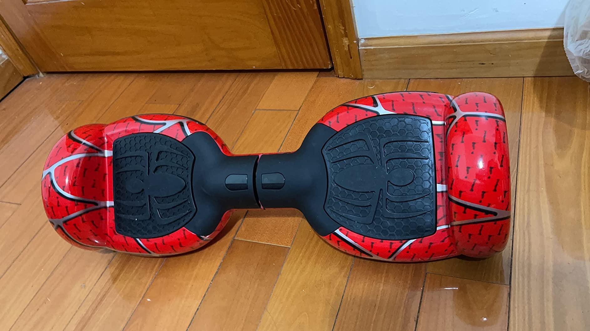 Spider-Pattern Hover Board, with Bluetooth Speaker & LED Lights | for Kids ages 6-12 and Adults, Non-Slip Footpads, UL2272 Safety Certified, (Red) customer photo 2