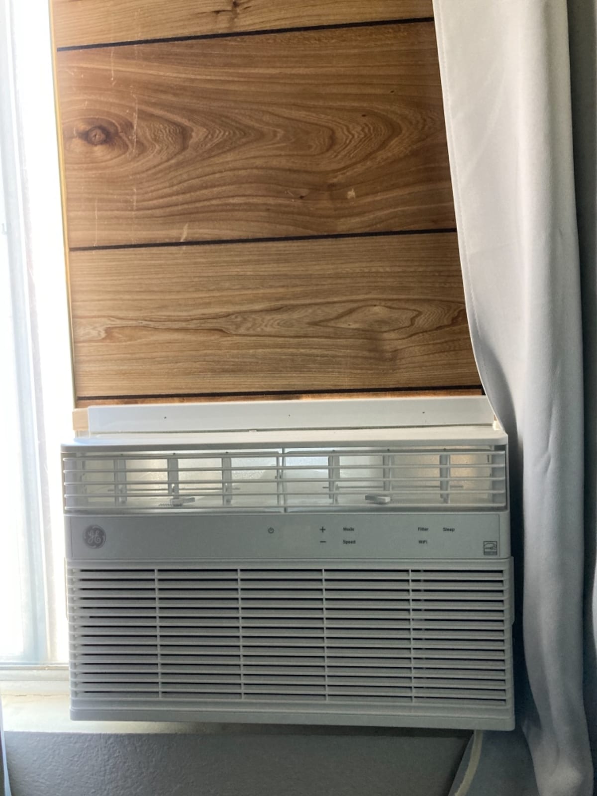 GE Window Air Conditioner 8000 BTU, Wi-Fi Enabled, Energy-Efficient Cooling for Medium Rooms, 8K BTU Window AC Unit with Easy Install Kit, Control Using Remote or Smartphone App customer photo 1