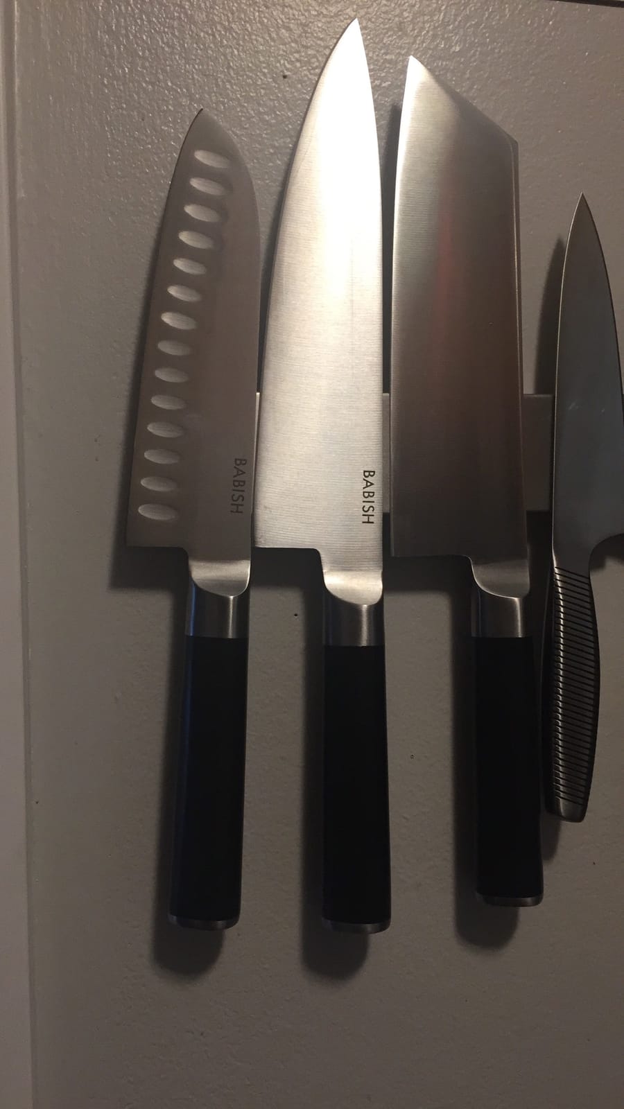 Babish 6.5 Inch Santoku Knife High Carbon 1.4116 German Steel Kitchen Knife Razor Sharp Blade Durable Precision Cutlery for Slicing Dicing Chopping Vegetables Meat and Fish customer photo 2