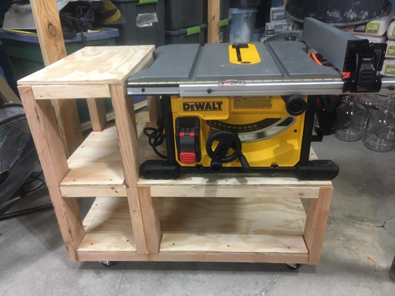 DEWALT Portable Table Saw with Stand, 8-1/4 inch, up to 48-Degree Angle Cuts (DWE7485WS) customer photo 1