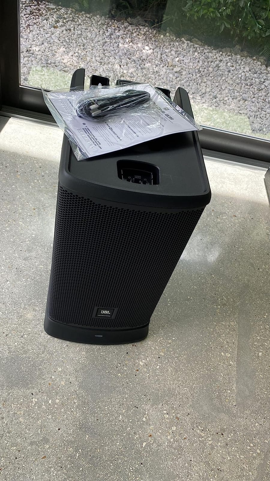 JBL Professional EON ONE Mk2 Active Battery-Powered Column Line Array Speaker System, 1500W Peak Power, 10