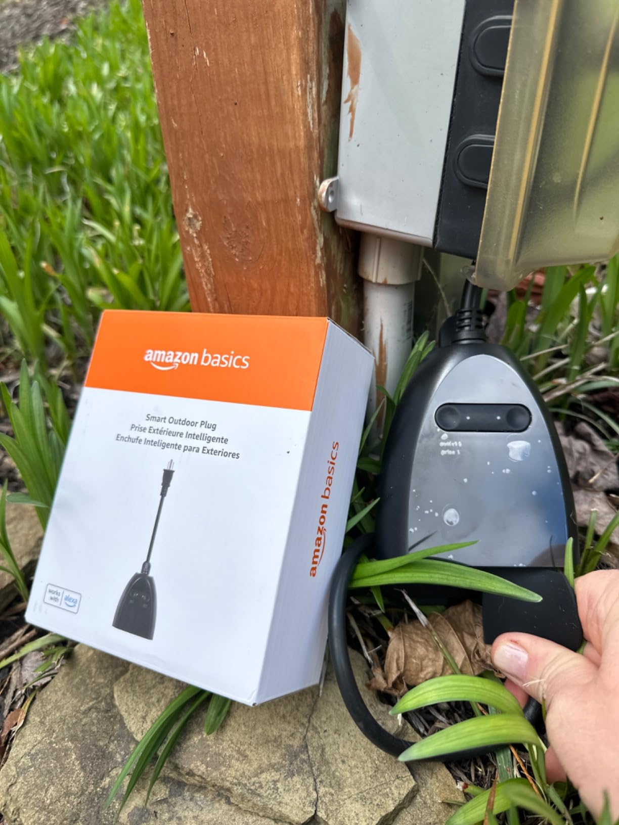 Amazon Basics Outdoor Smart Plug with 2 Individually Controlled Outlets, Works with Alexa Only, Voice Control, Weather Resistant, 2.4 GHz Wi-Fi, No Hub Required, Black customer photo 2