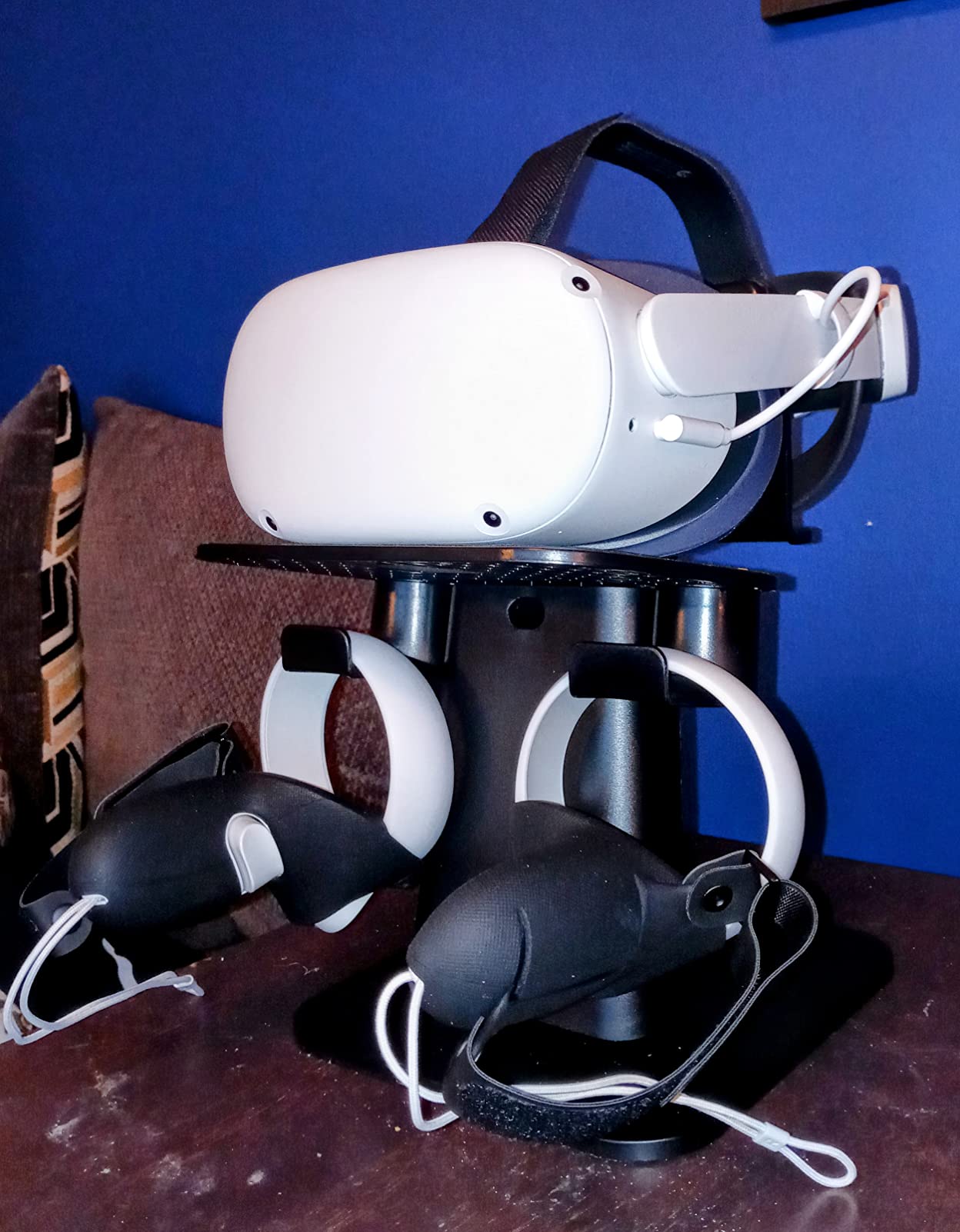 Meta Quest 2 — Advanced All-In-One Virtual Reality Headset — 256 GB customer photo 1