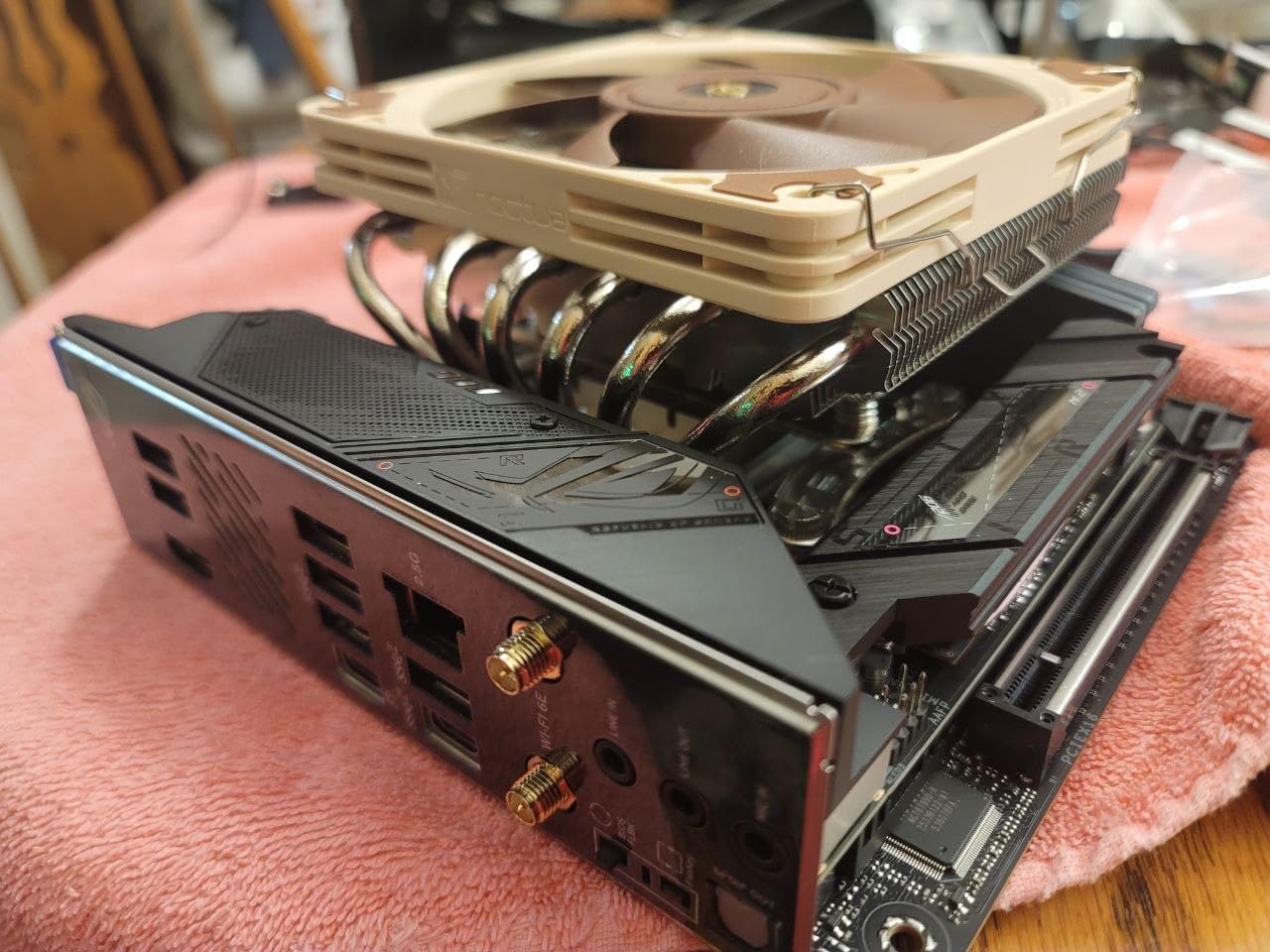 Fractal Design Terra Jade - Wood Walnut Front Panel - Small Form Factor - Mini ITX Gaming case – PCIe 4.0 Riser Cable – USB Type-C - Anodized Aluminum Panels customer photo 1