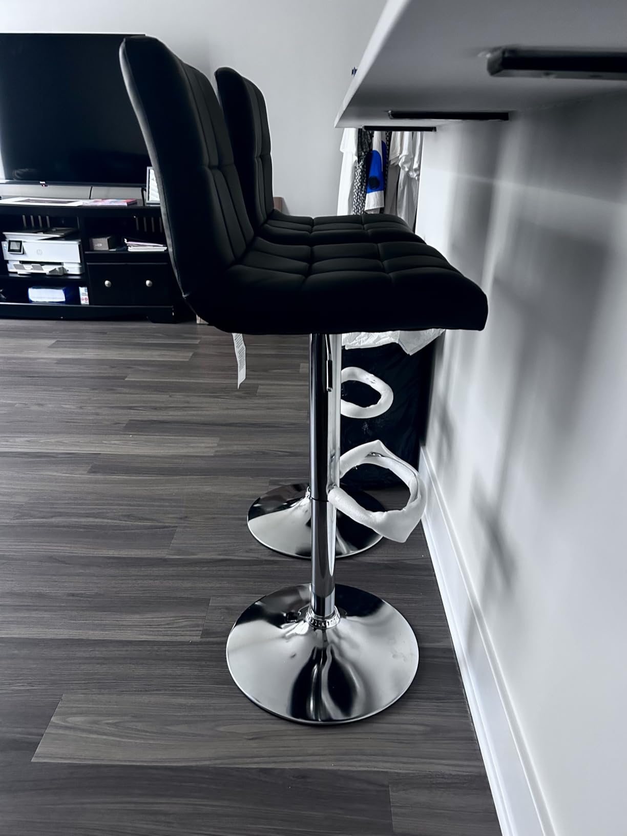 Yaheetech Bar Stools Set of 4 Adjustable Counter Height Barstools Black customer photo 2