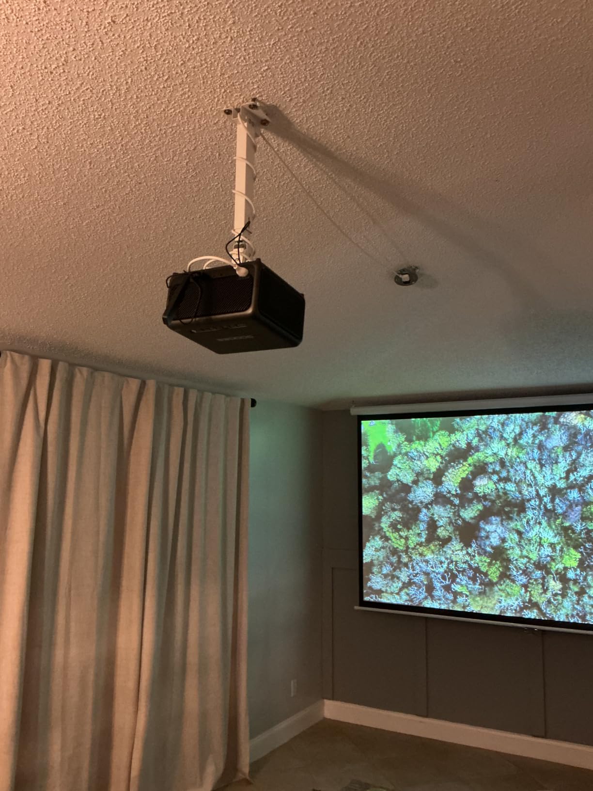 WALI Universal 3-in-1 Projector Ceiling Wall Mount for LCD/DLP Projectors customer photo 2