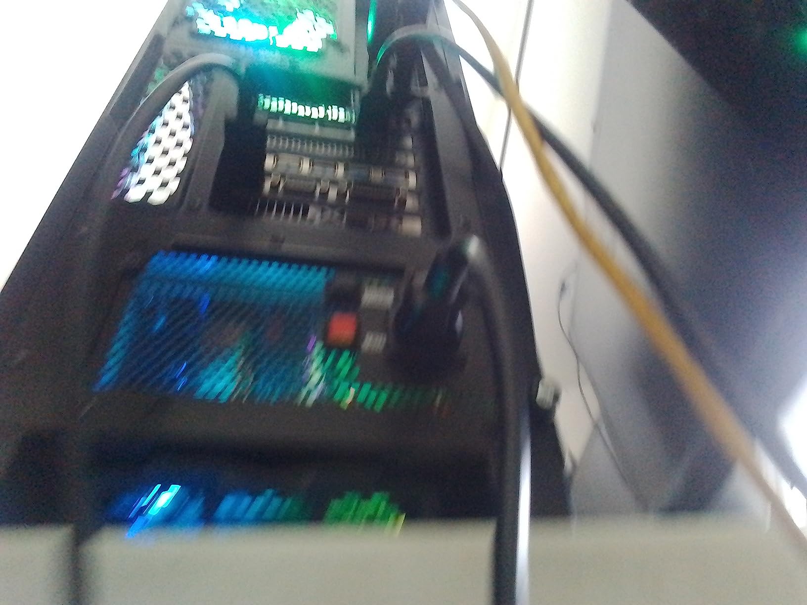 Redragon RGPS-850W 850 Watt 80+ Gold Fully Modular PSU, ATX 3.1 & PCIe 5.1 customer photo 1
