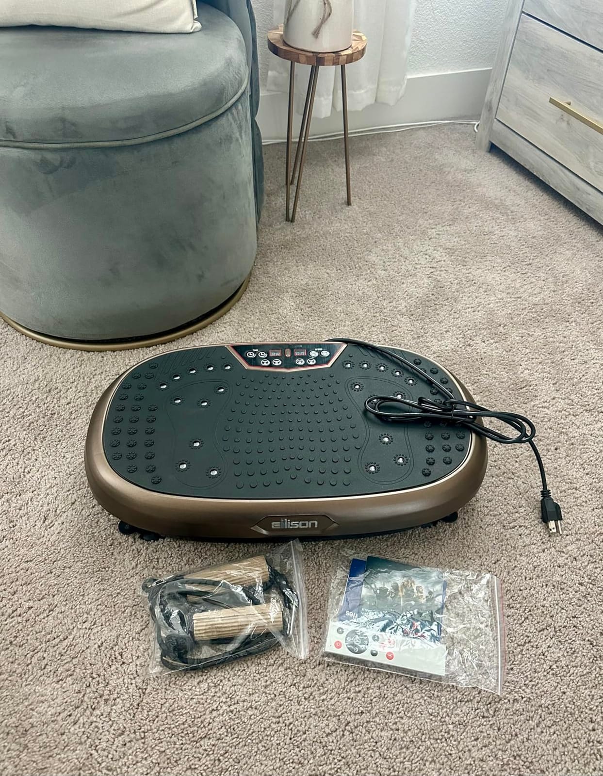 EILISON FitMaxx 3D XL Vibration Plate Exercise Machine with 120 Speeds customer photo 1