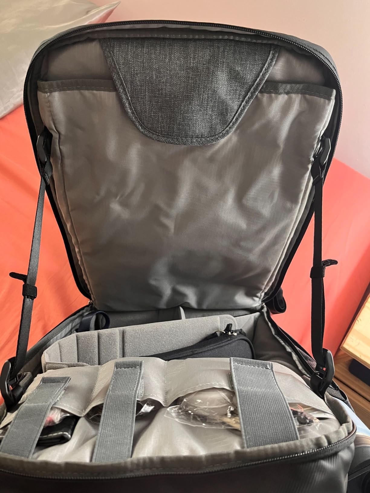 K&F CONCEPT Camera Backpack, 20L Camera Bags for Photographers customer photo 2