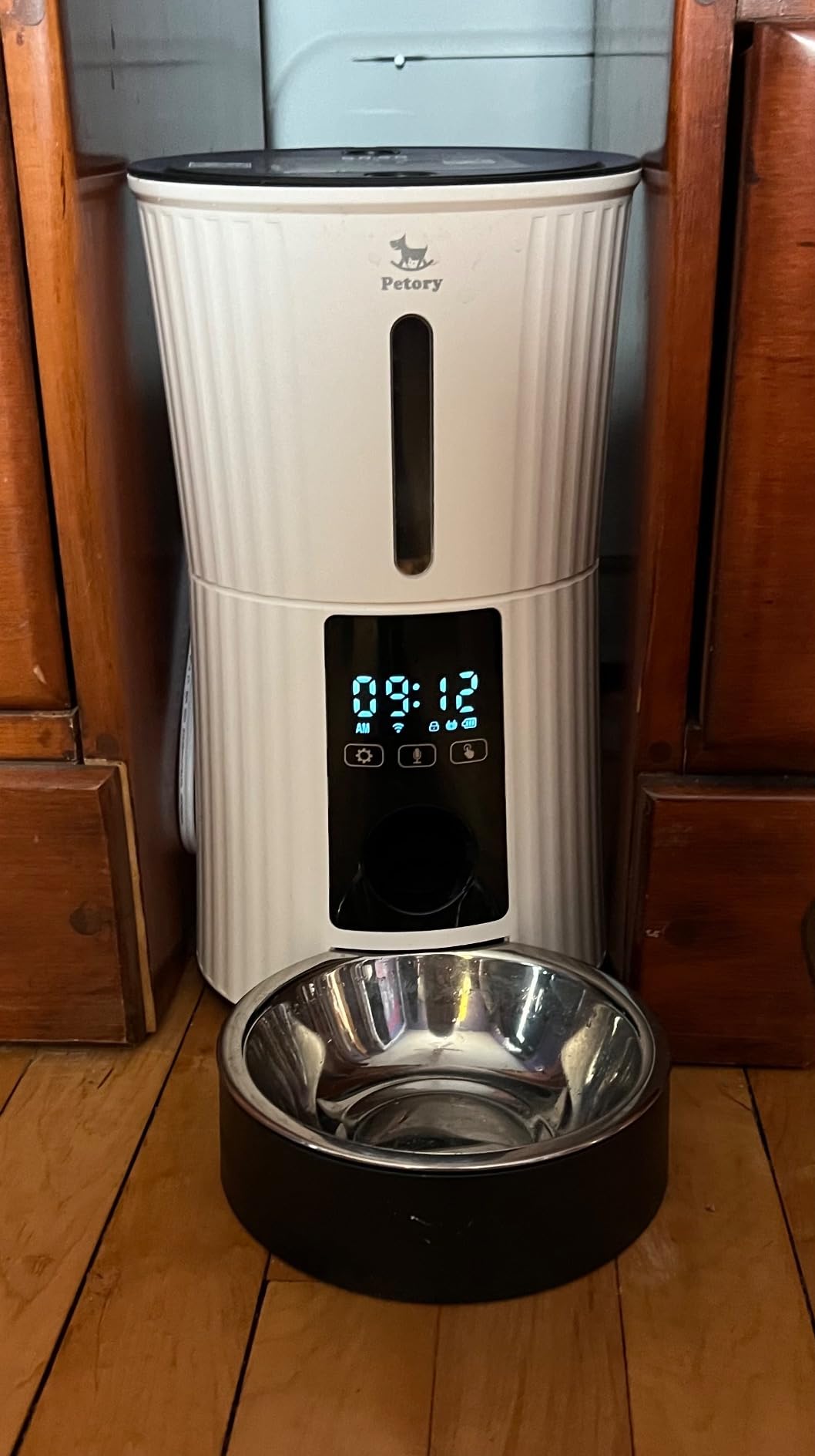 Petory WiFi Automatic Cat Feeder - 4L Dry Food Dispenser for Cats and Dogs customer photo 2