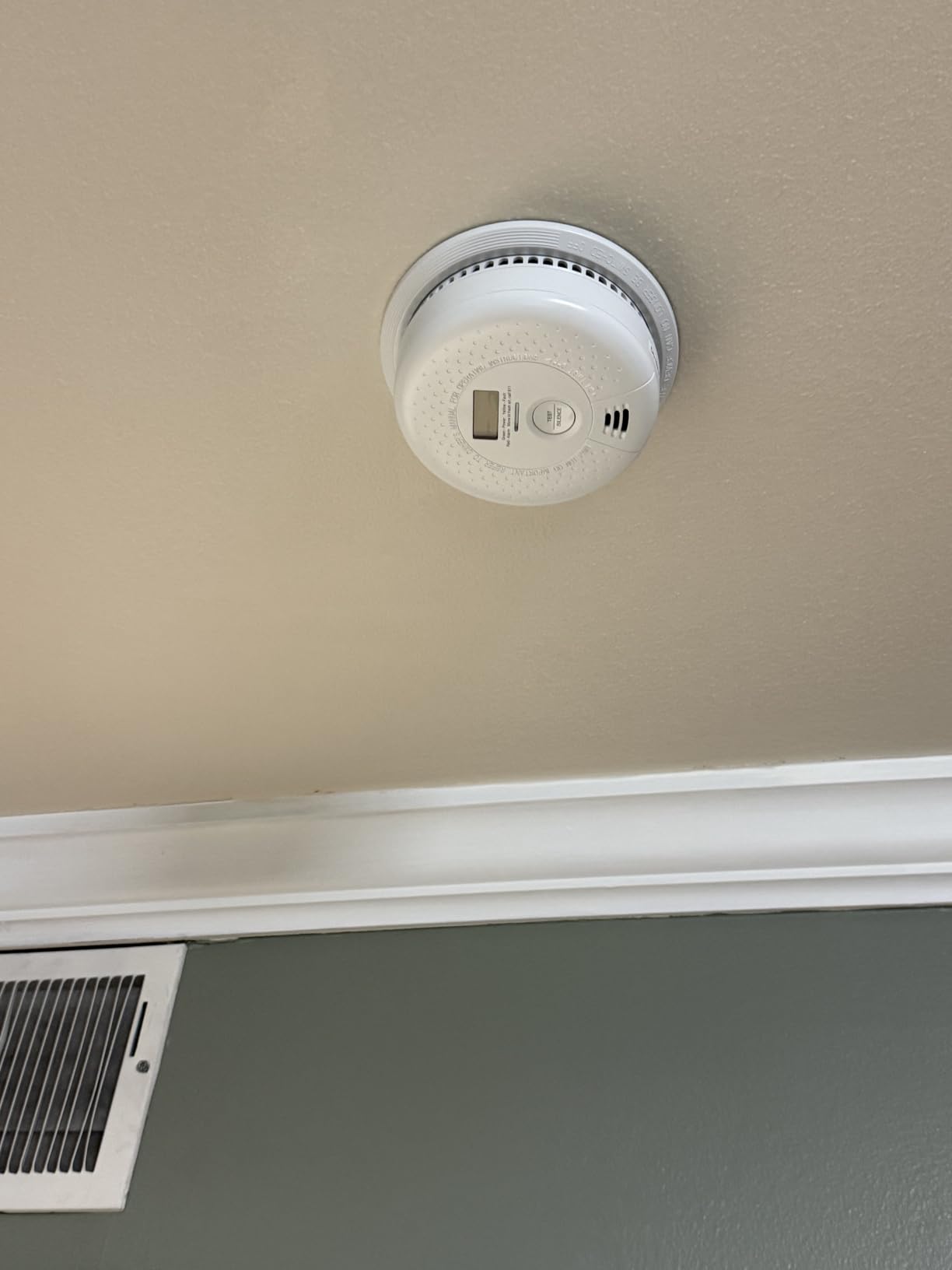 X-Sense Smoke Detector and Carbon Monoxide Detector, SC01, 1-Pack | 10-Year Sealed Battery (Not Hardwired), Real-Time CO and Battery LCD Display, UL 217 & UL 2034 Certified customer photo 1