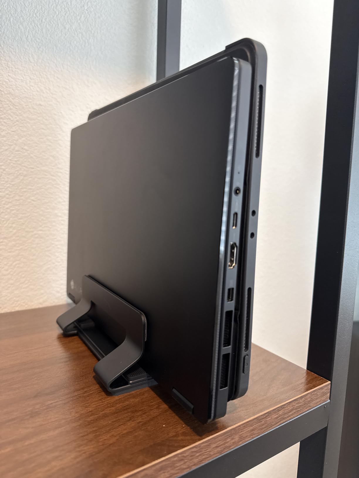 Aluminum Vertical Laptop Stand Dock Holder, Adjustable Slot Width 12-42mm, Space-Saving Upright Storage for MacBook and Laptops customer photo 1