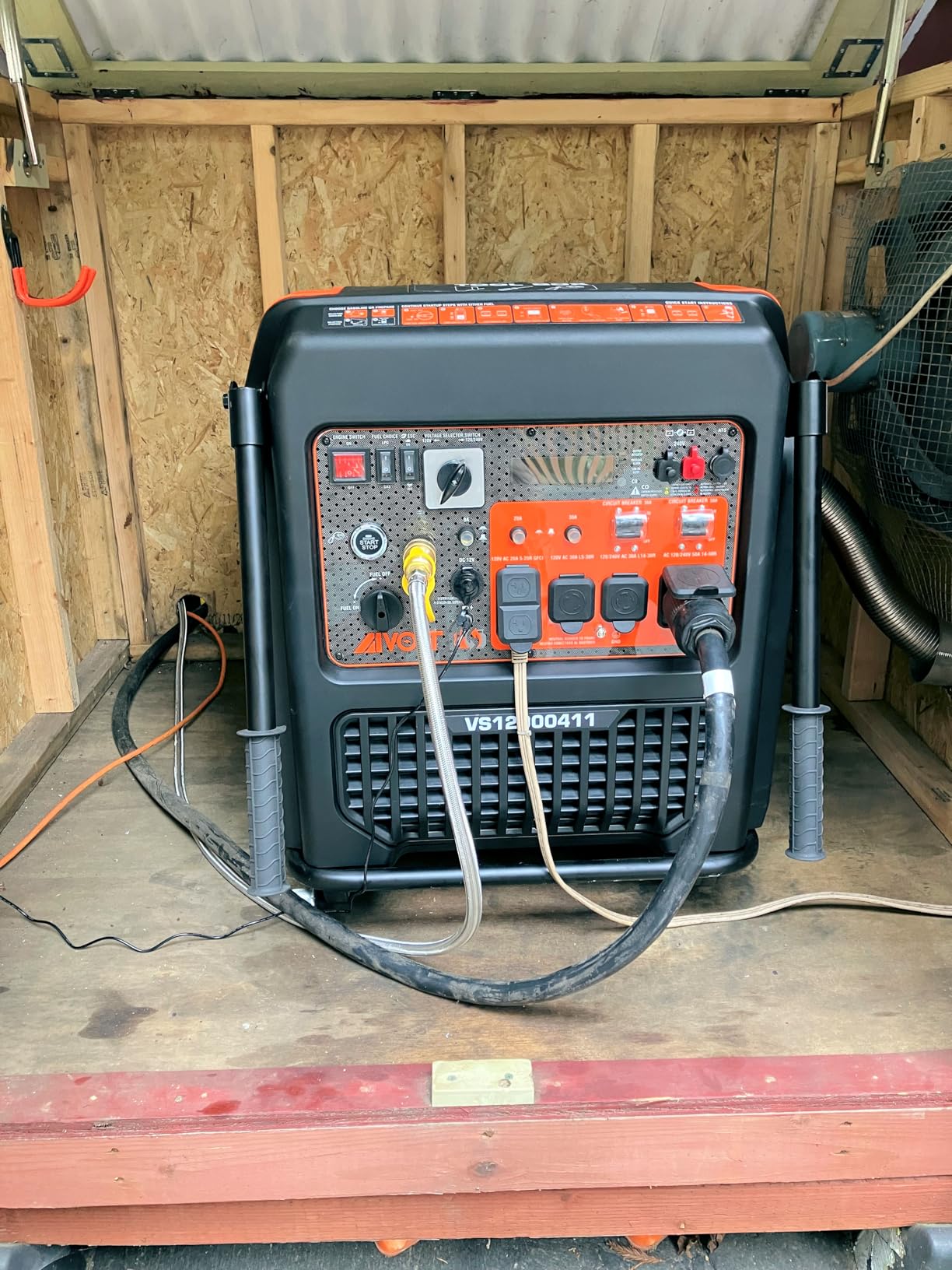 AIVOLT 1600W Super Quiet Inverter Generator 28lbs Portable for Camping customer photo 2