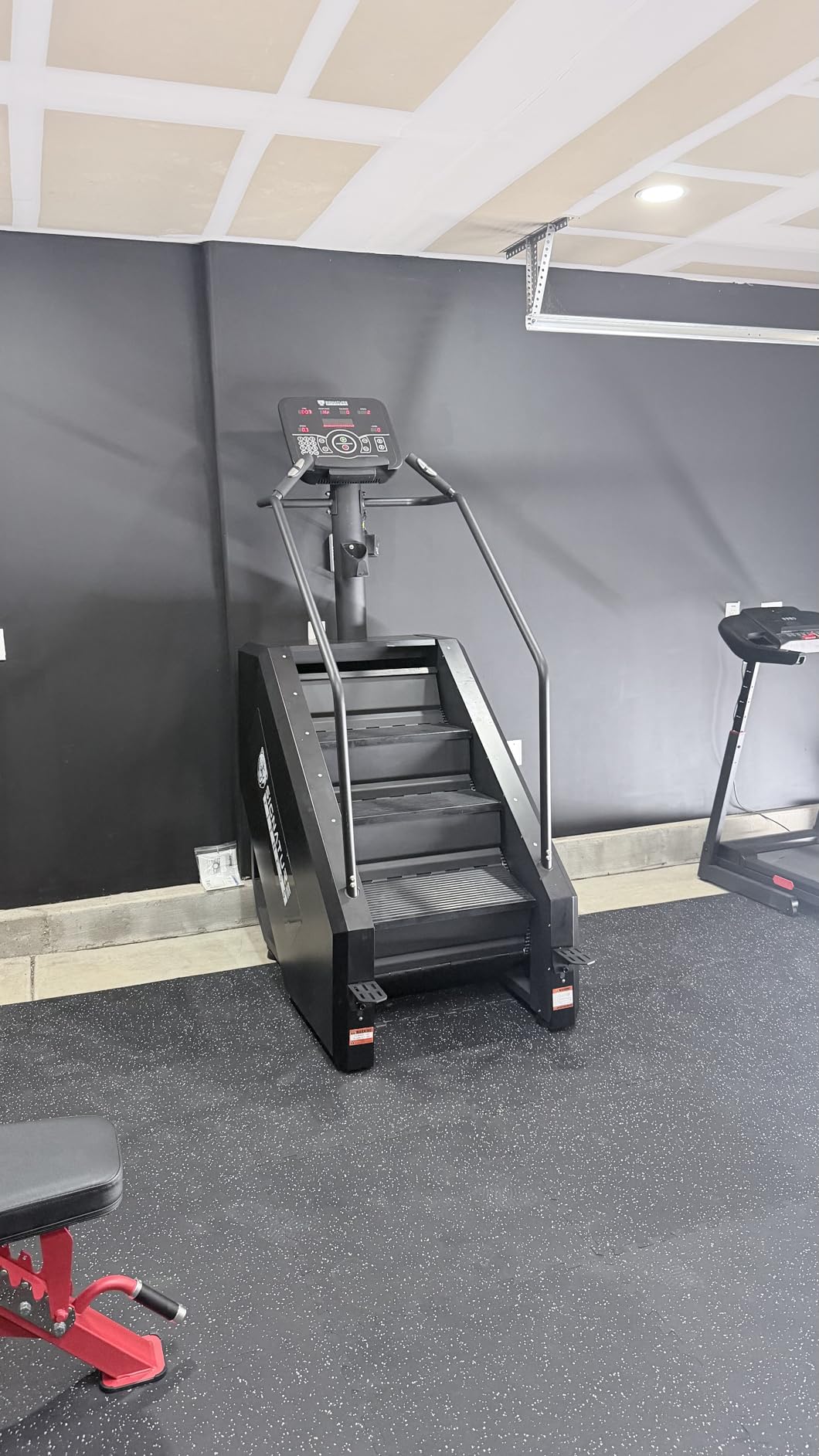 Signature Fitness Continuous Climber Commercial Grade Stair Stepping Machine for Cardio and Lower Body Workouts customer photo 2
