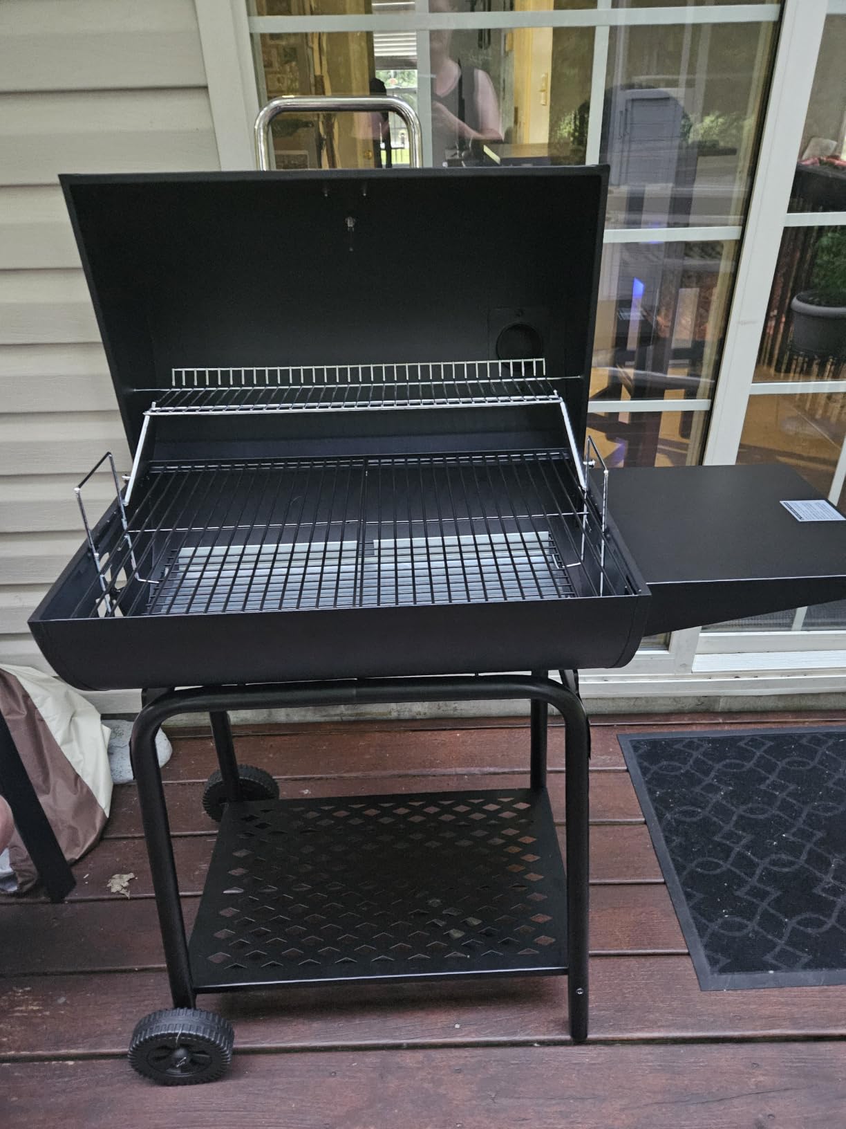 Royal Gourmet CC1830 28 Inch Barrel Charcoal Grill, Side Table customer photo 1