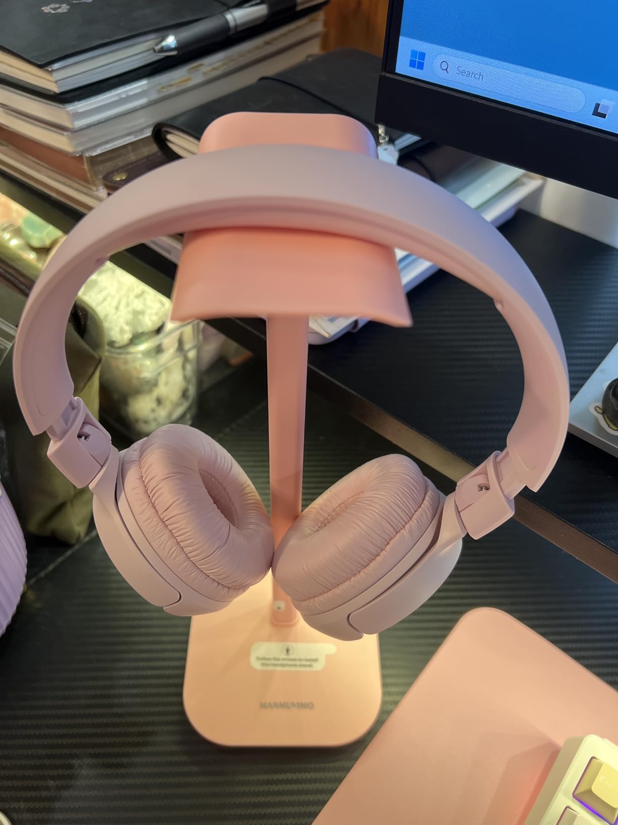 Headphone Stand, Desktop Headset Holder Heavy Base Desk Earphone Stand Aluminum Gaming Headset Hanger Rack Compatible with AirPods Max, AirPods Pro, Sony, Beats, Bose, Razer (White) customer photo 1