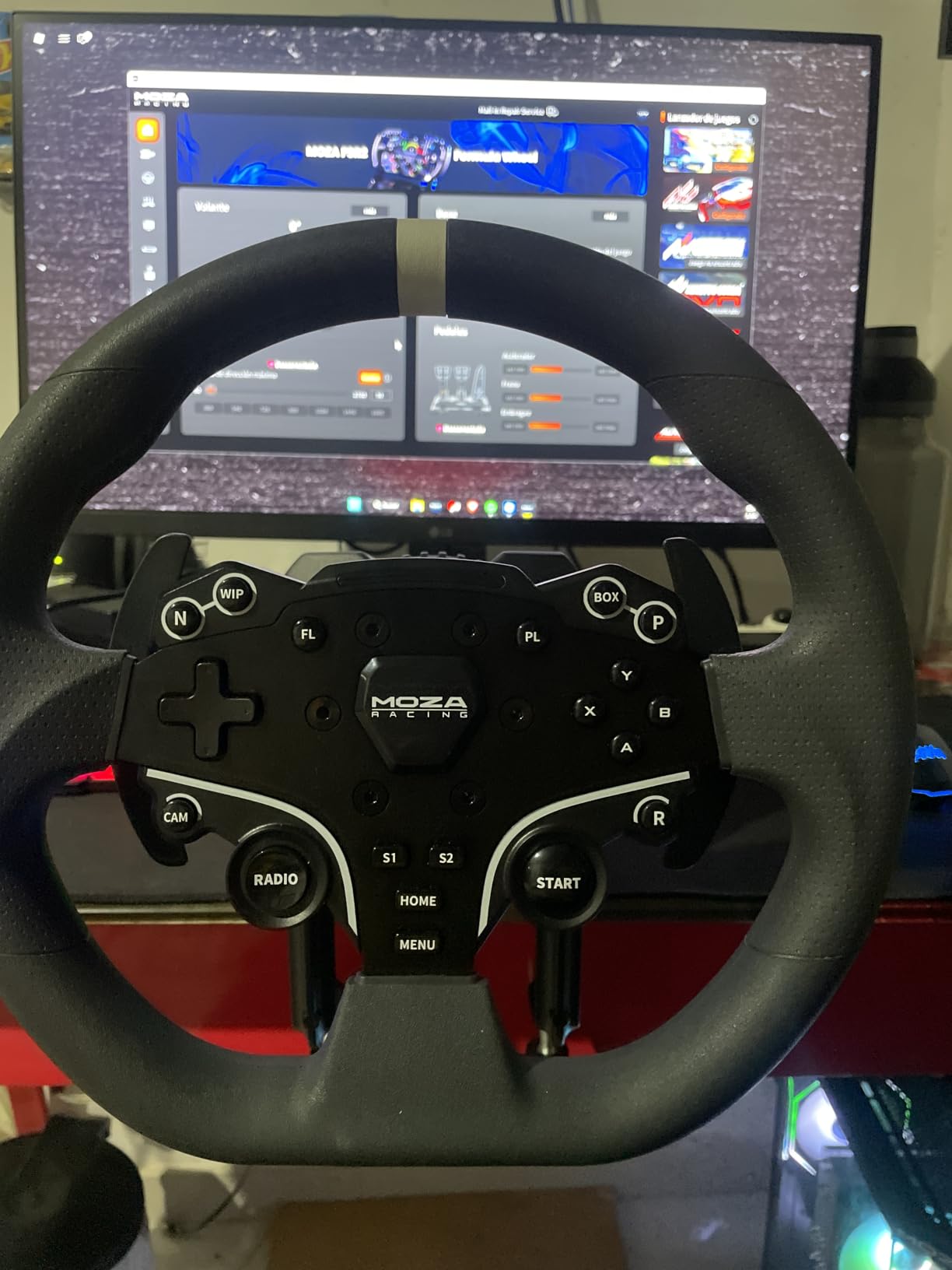 MOZA R3 Racing Wheel and Pedals Bundle for PC, 3.9Nm Direct Drive WheelBase,11-inch ES Lite Steering Wheel,Pedals and Desk Clamp High-Performance Game Racing Simulator for PC User customer photo 2