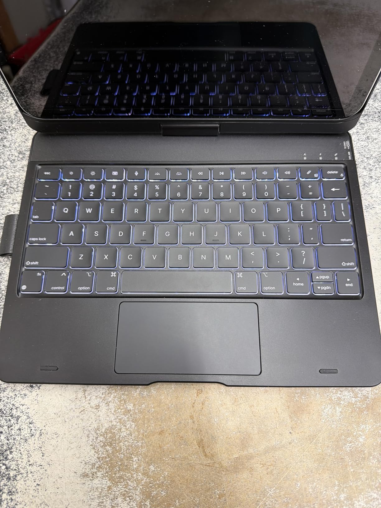 typecase Touch iPad A16 11th/10th Gen Case with Keyboard, 360° Rotating customer photo 2
