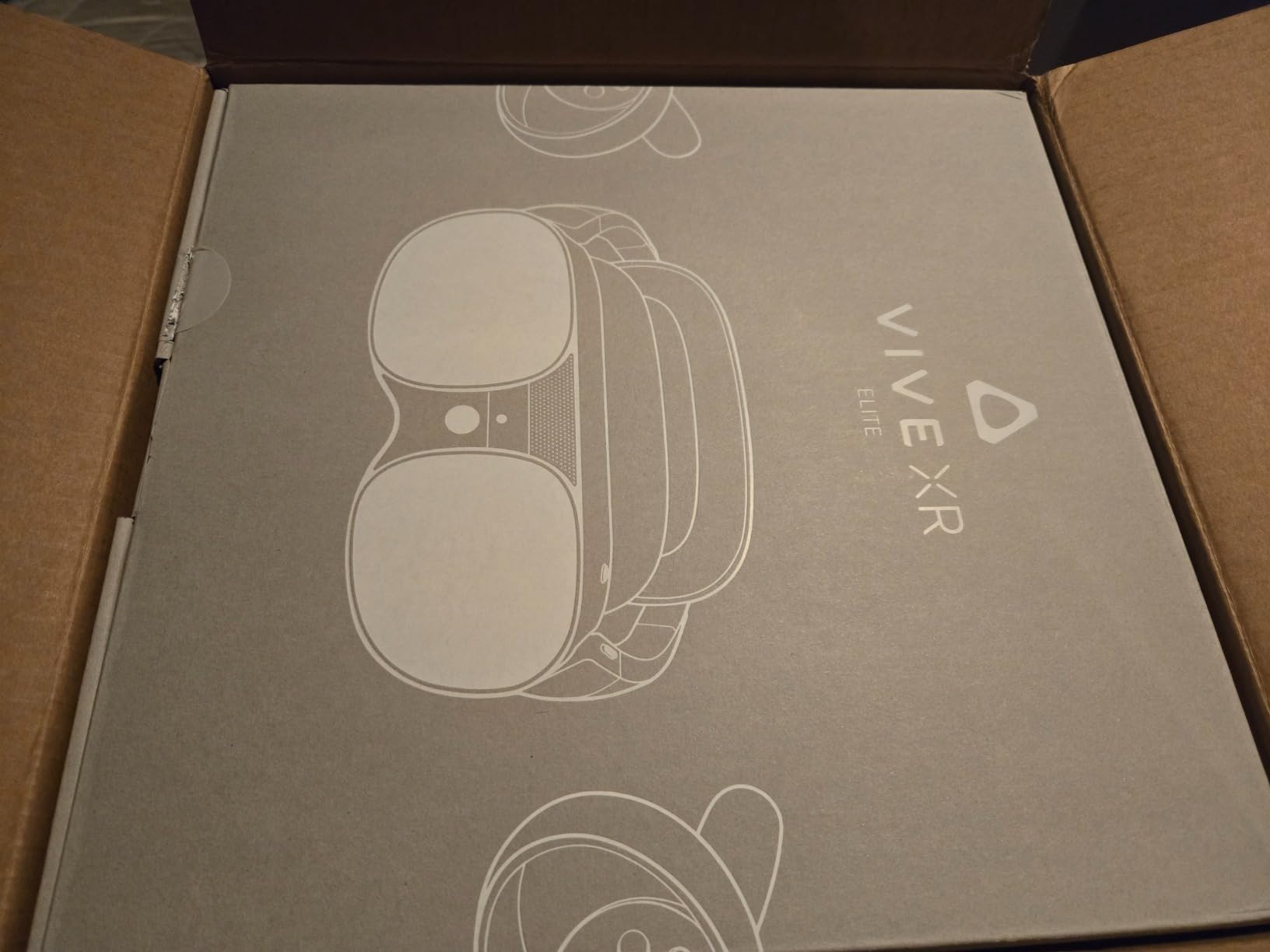 HTC Vive XR Elite Virtual Reality Headset + Controllers customer photo 2