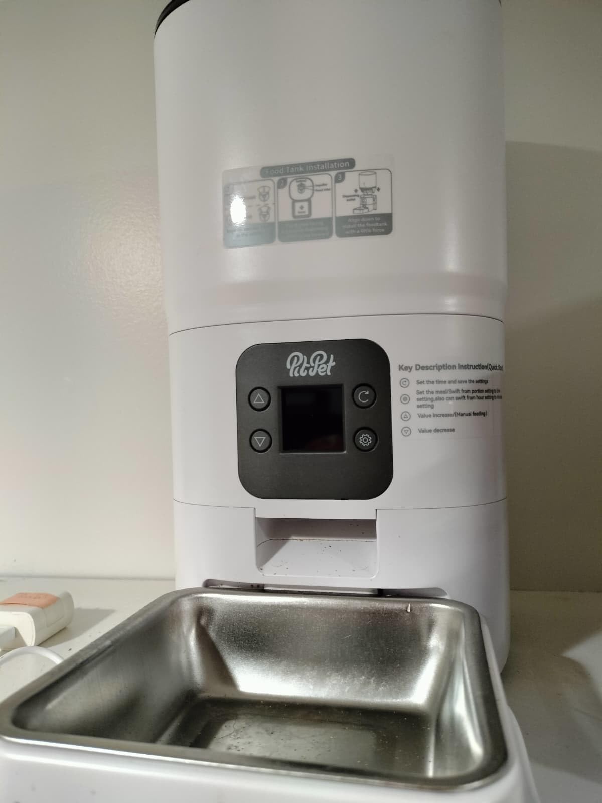 Smart Automatic Cat Feeder - 6-L Reliable Automatic Cat Food Dispenser with Display LCD Screen for Easy Set Up - (White) customer photo 2