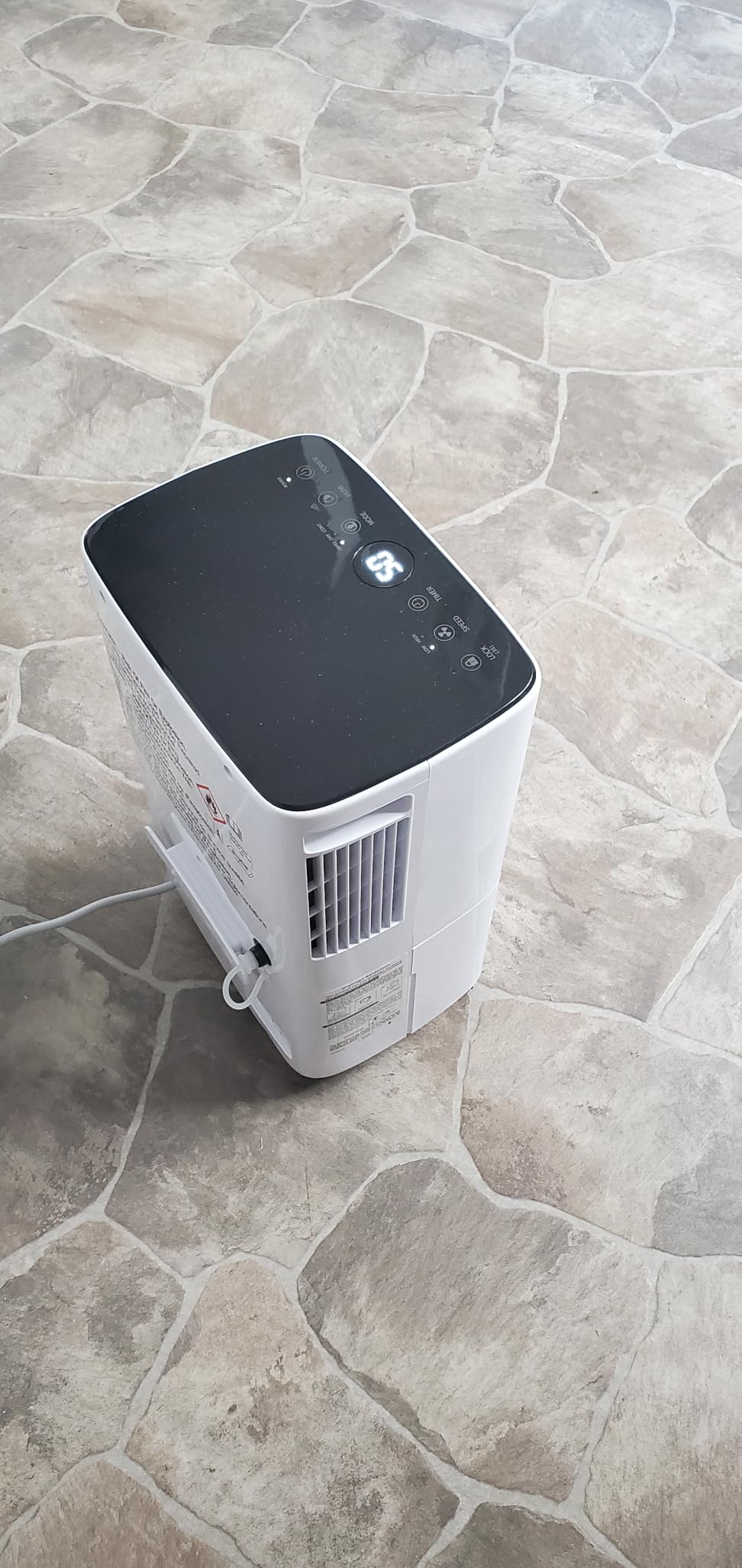 VEAGASO 34 Pint/D, 2500 Sq.Ft Dehumidifier for Basement with Drain Hose customer photo 1