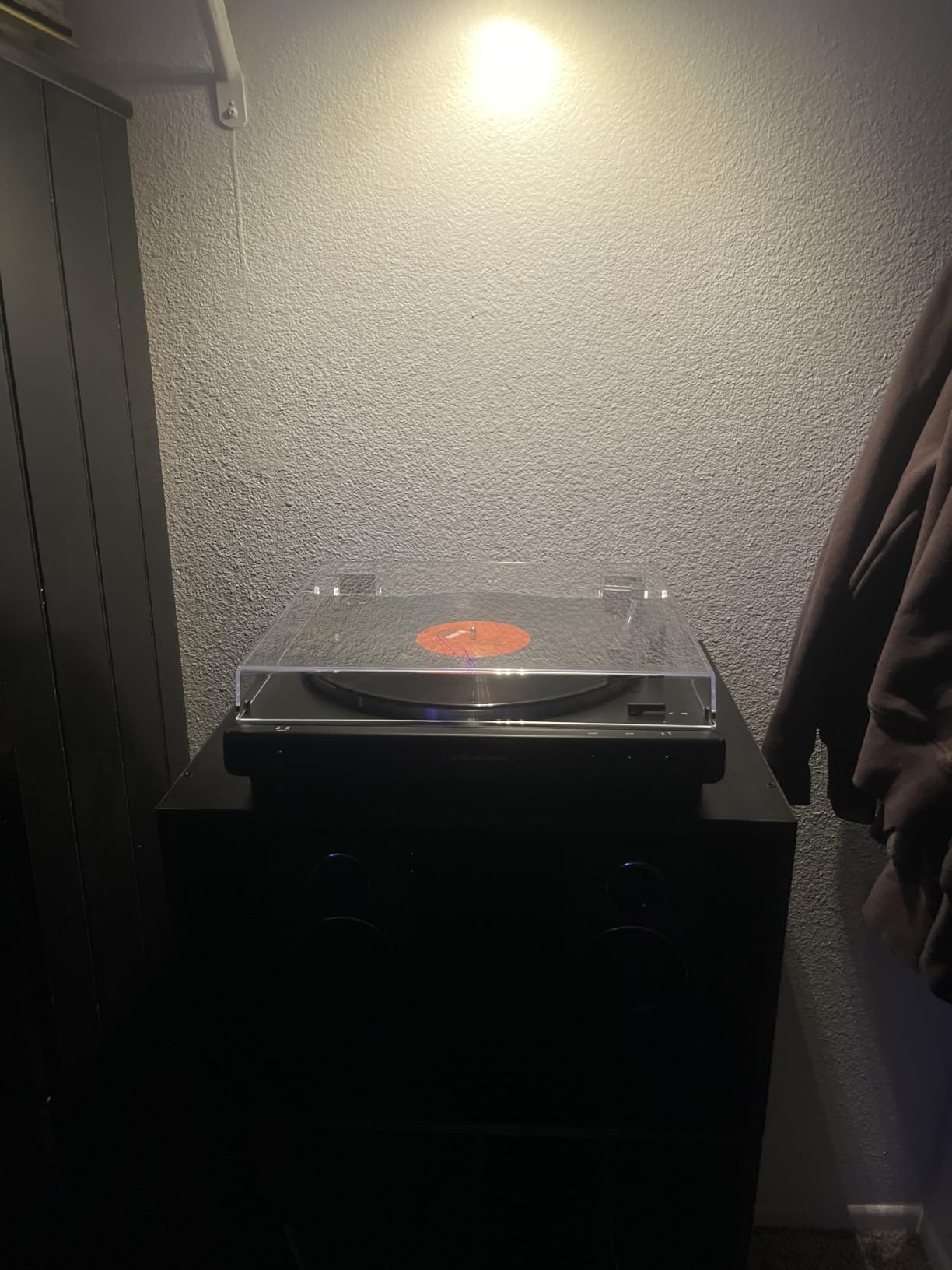 Lerliuo Record Player Stand, White Turntable Stand Holds up to 160 Albums customer photo 2