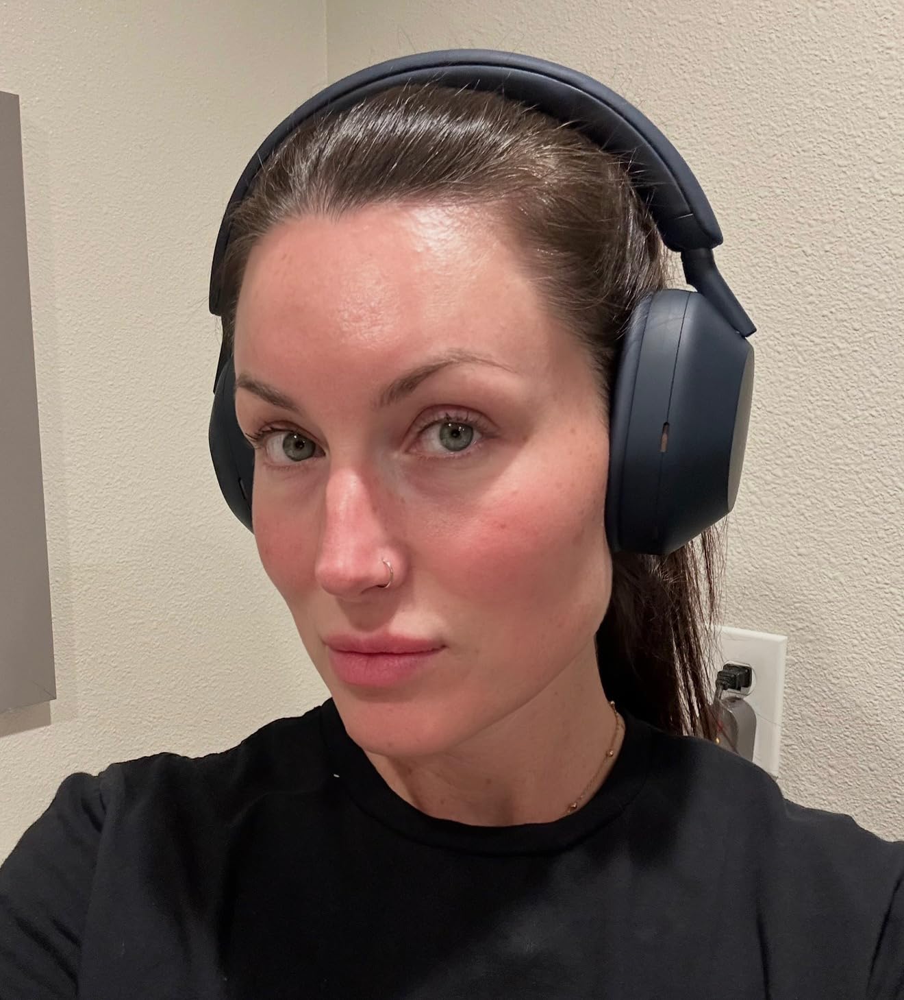 Sony WH-1000XM5 Premium Noise Cancelling Wireless Headphones, Midnight Blue customer photo 2