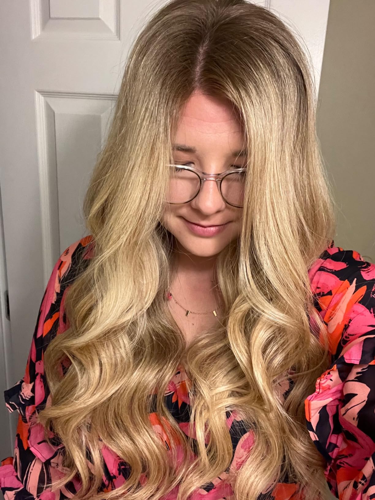 The Beachwaver Co. Rotating Curling Iron Ceramic Curling Iron - Largest Barrel Size for Long Hair! | Auto-Shut Off, Travel-Friendly, Dual Voltage customer photo 2