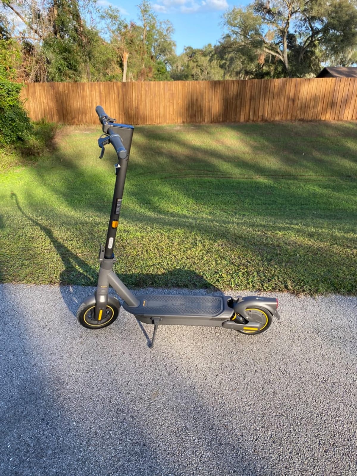 Segway Ninebot MAX Series Electric Scooter, Up to 22–28 MPH, Long Rang, Dual Suspension & Braking System, Fast Charging, Scooter for Adults, UL-2272 2271 Certified (G2/G3) customer photo 2