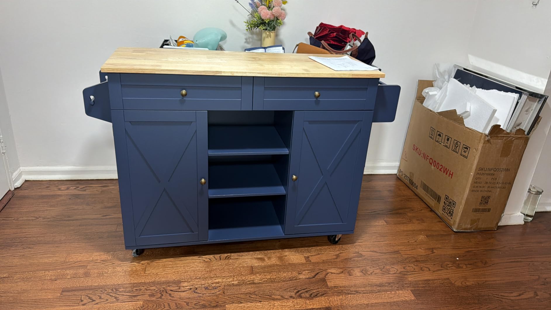 HLR Farmhouse Kitchen Island On Wheels, White customer photo 1