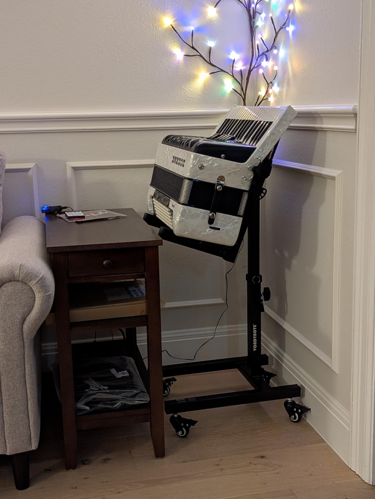 Vondynote Guitar Amp Stand with Wheels Adjustable Combo Amp Stand Tilt Back customer photo 1