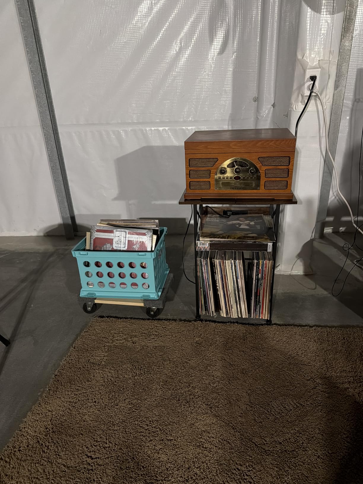 AMHANCIBLE Record Player Stand with Charging Station, Vinyl Record Storage customer photo 1