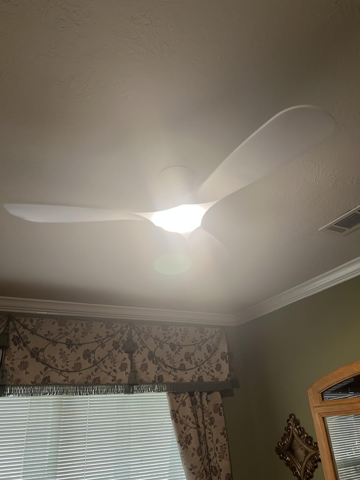 52” Smart Low Profile Ceiling Fans with Light Remote,Wood,Flush Mount,White customer photo 2