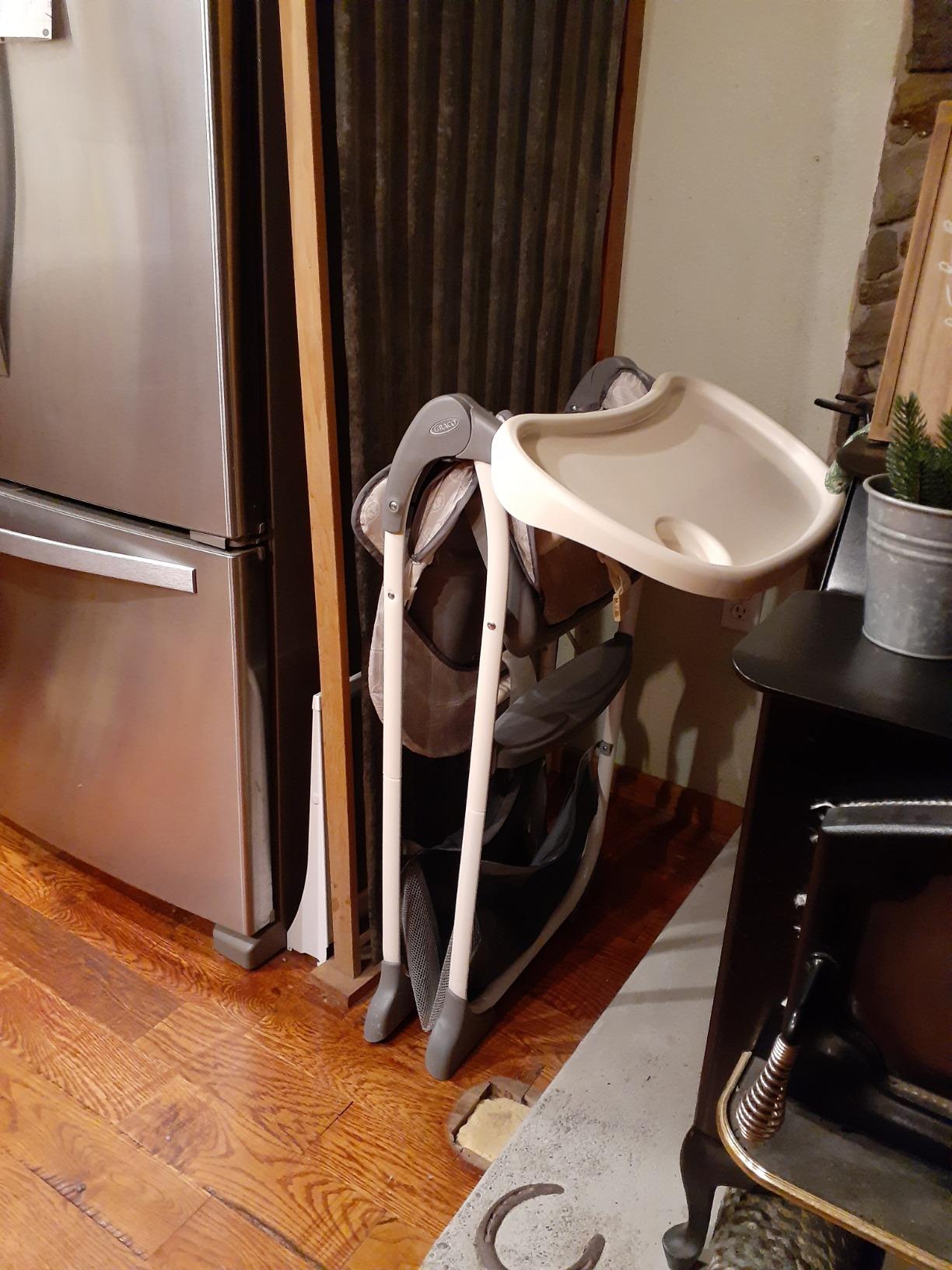 Graco Made2Grow 5-in-1 Convertible Highchair Adjustable Baby to Toddler Seat, Hudson customer photo 2