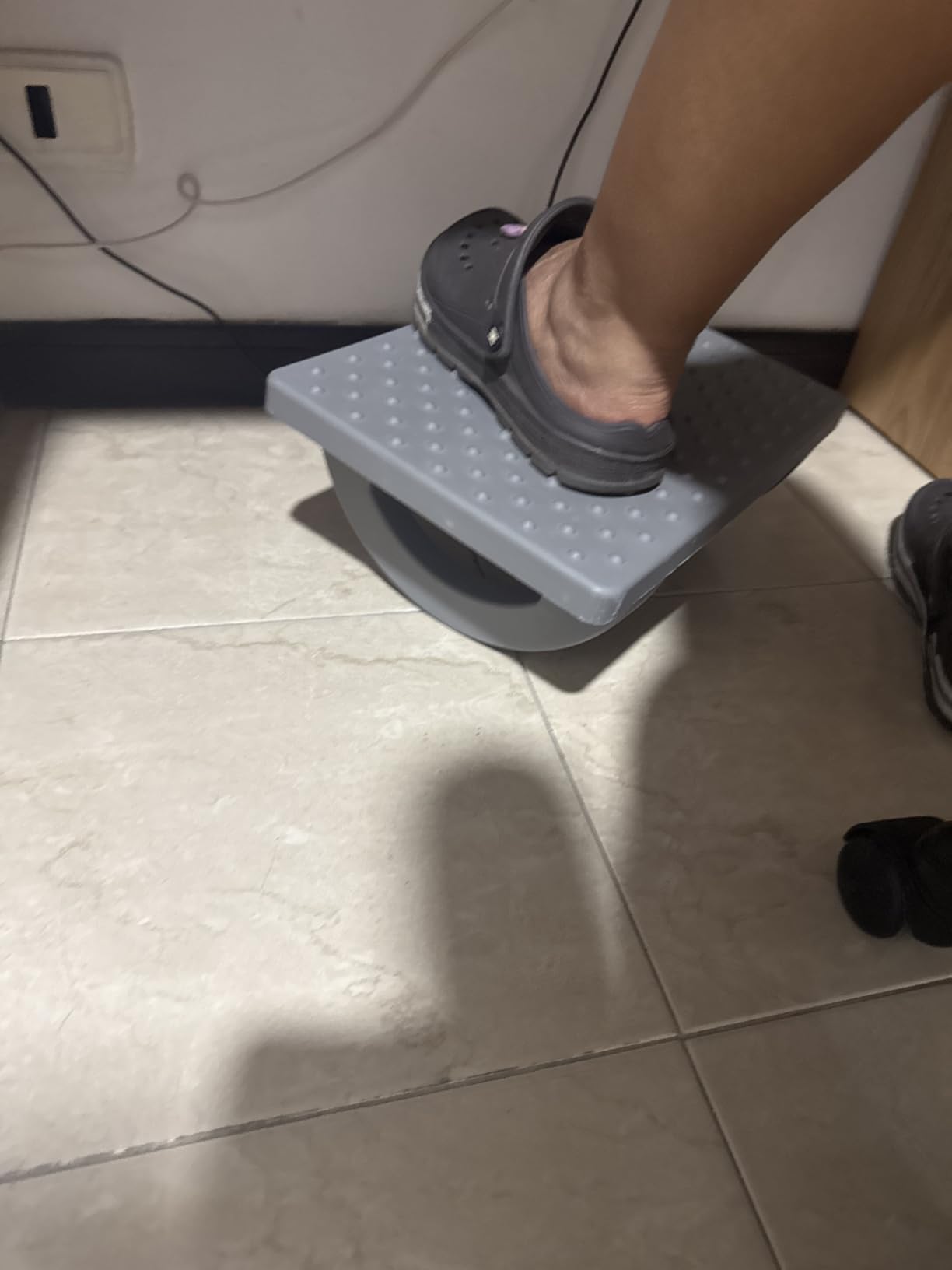 CasaZenith Foot Rest Under Desk at Work, Foot Stools for Under Office Desk | Ergonomic Rocking Footrest with Roller Massager - Leg Rest for Chair, Computer Gaming - Black 13