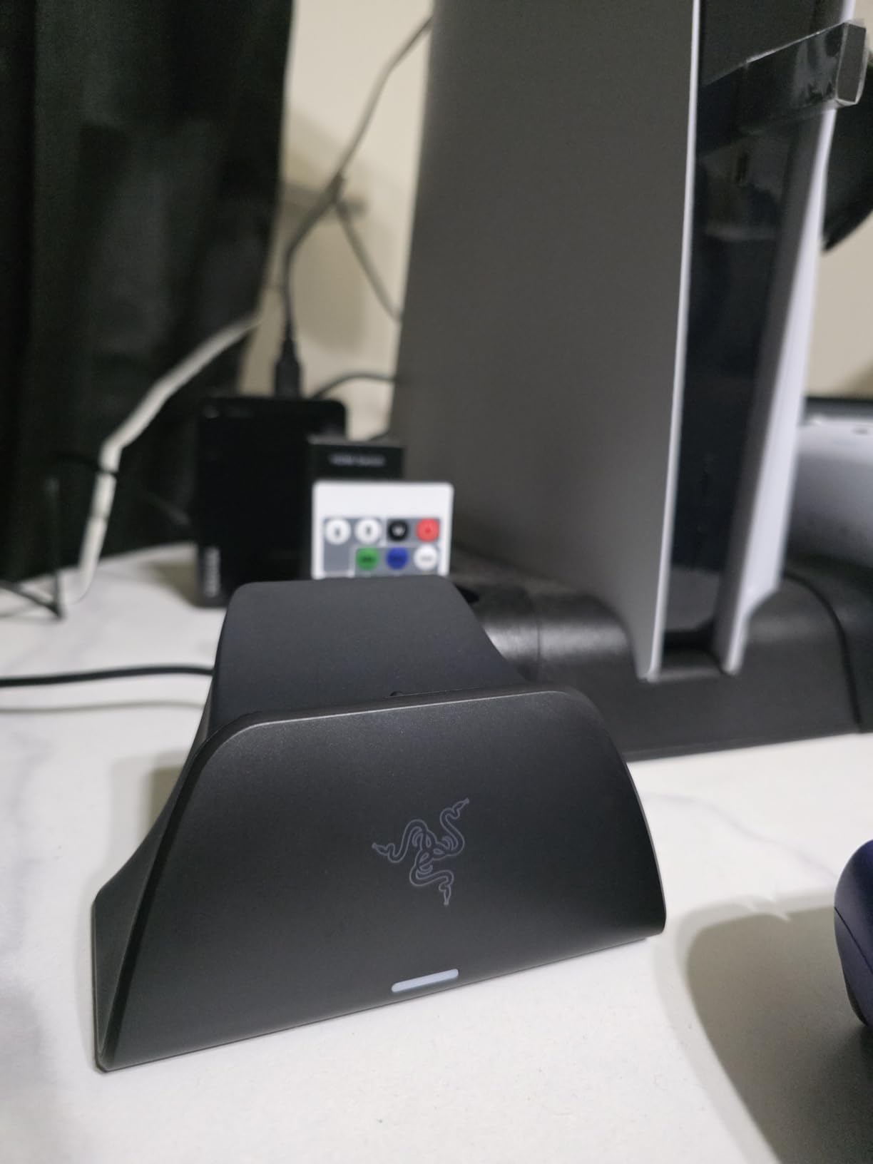 Razer Quick Charging Stand for PlayStation 5: Quick Charge - Curved Cradle Design - Matches PS5 DualSense Wireless Controller - One-Handed Navigation - USB Powered - White (Controller Sold Separately) customer photo 2
