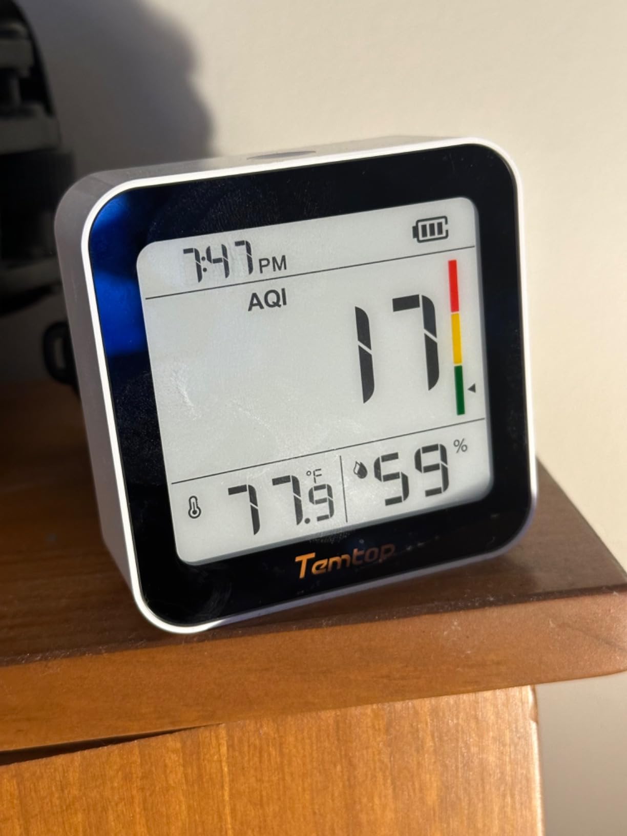 Temtop M10+ 6-in-1 CO2 Meter & Indoor Air Quality Monitor customer photo 1