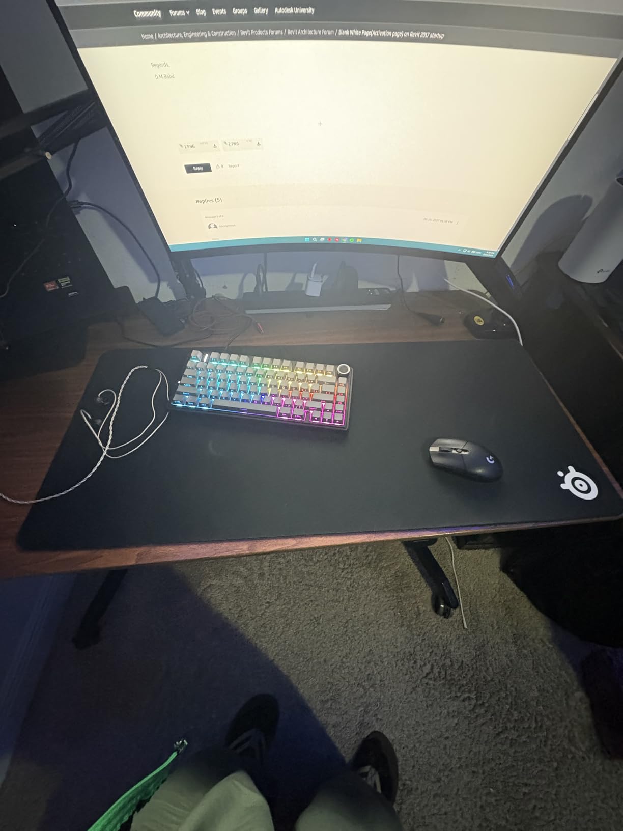 SteelSeries QcK Gaming Mouse Pad - XXL Cloth - Peak Tracking and Stability - Esports Mousepad - Never-Slip - Full Desk Coverage customer photo 2
