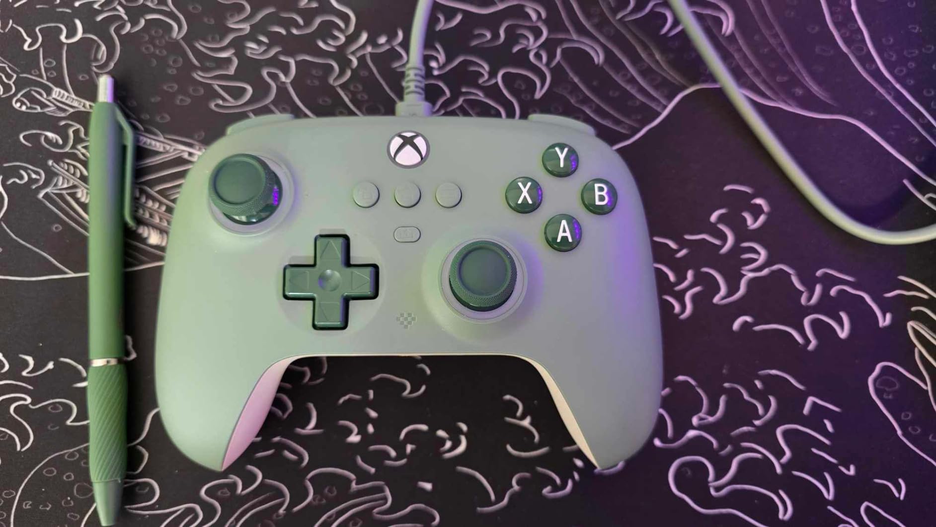 8BitDo Ultimate C Wired Controller for Xbox with Hall Effect Joysticks and Triggers, RGB Lighting Fire Ring, Compatible with Xbox Series X|S, Xbox One, Windows 10/11 - Officially Licensed (Dark Gray) customer photo 1