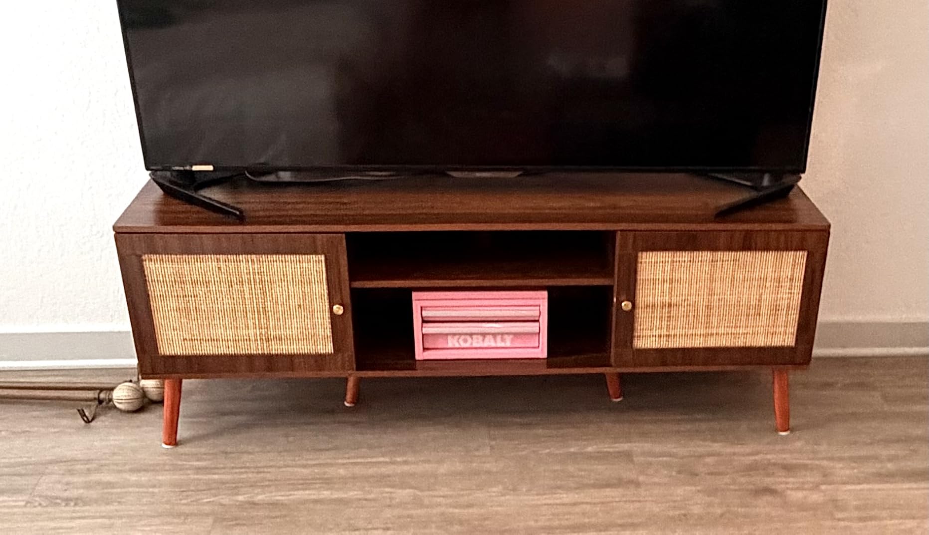 ZttRiee TV Stand with Rattan Doors for TVs up to 65