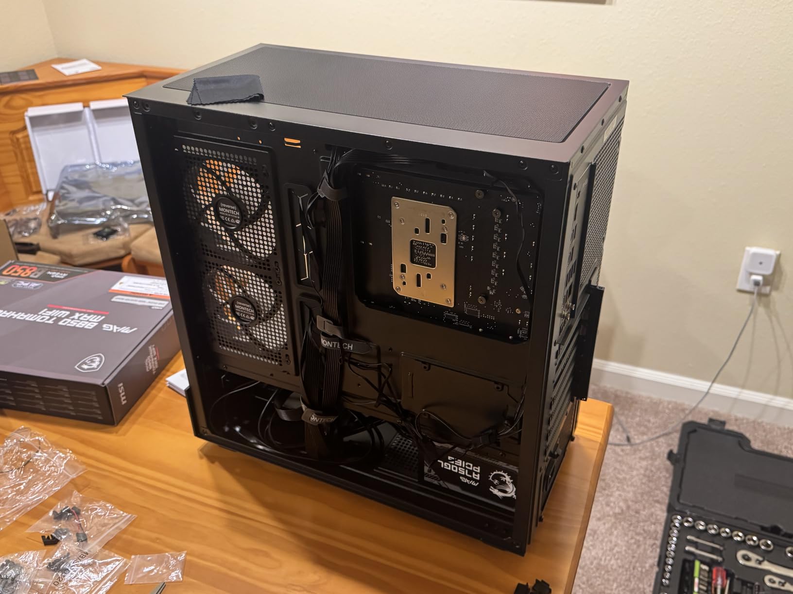 MONTECH XR Panoramic High Airflow ATX PC Case, 3 ARGB PWM Fans, Black customer photo 1
