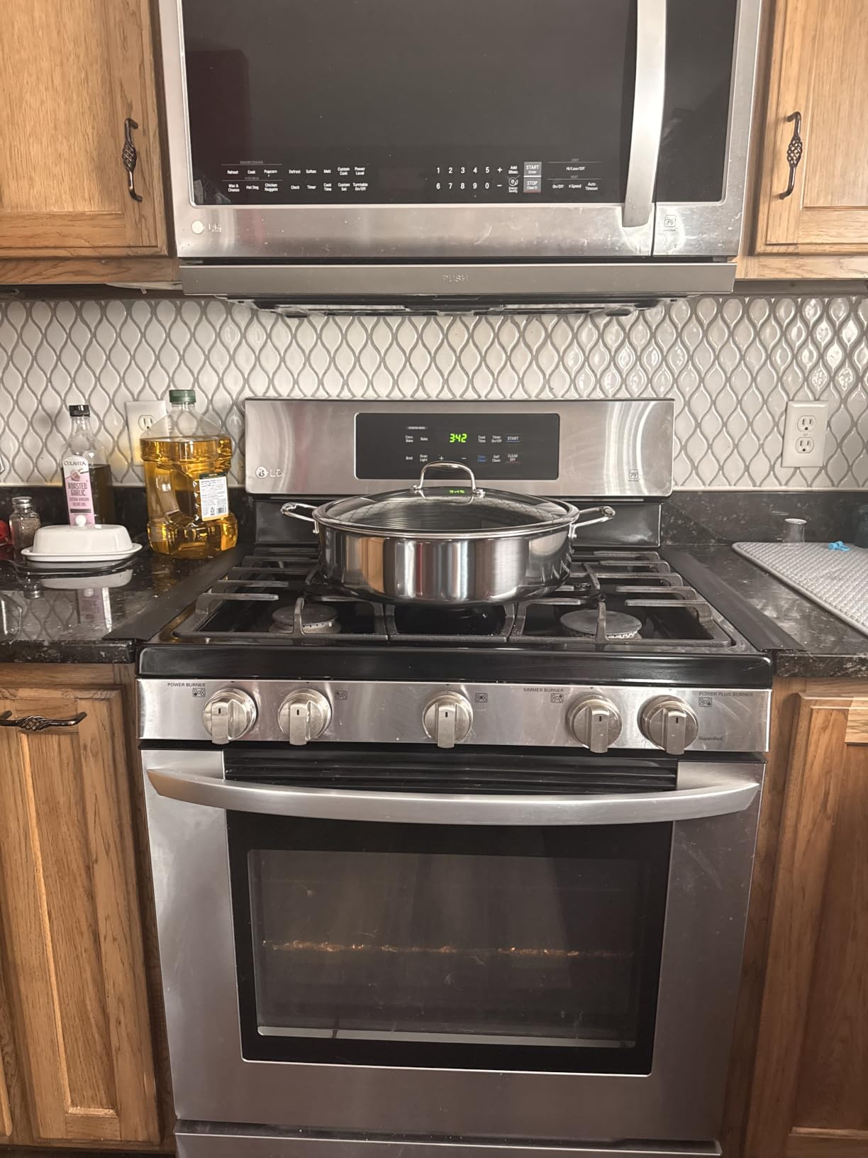 HexClad 4.5 Qt Hybrid Nonstick Deep Sauté Frying Pan & Lid, Induction Ready customer photo 1