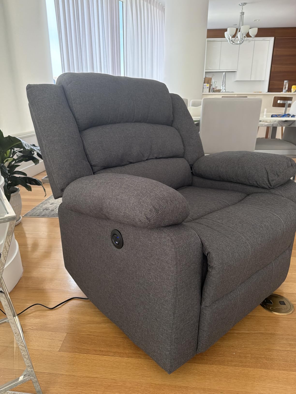 EBELLO Classic Power Recliner Chair, Oversized Electric Reclining Chair with Overstuffed Cushion and Back, Soft Fabric Adults Single Recliner Sofa for Living Room, Brown customer photo 1