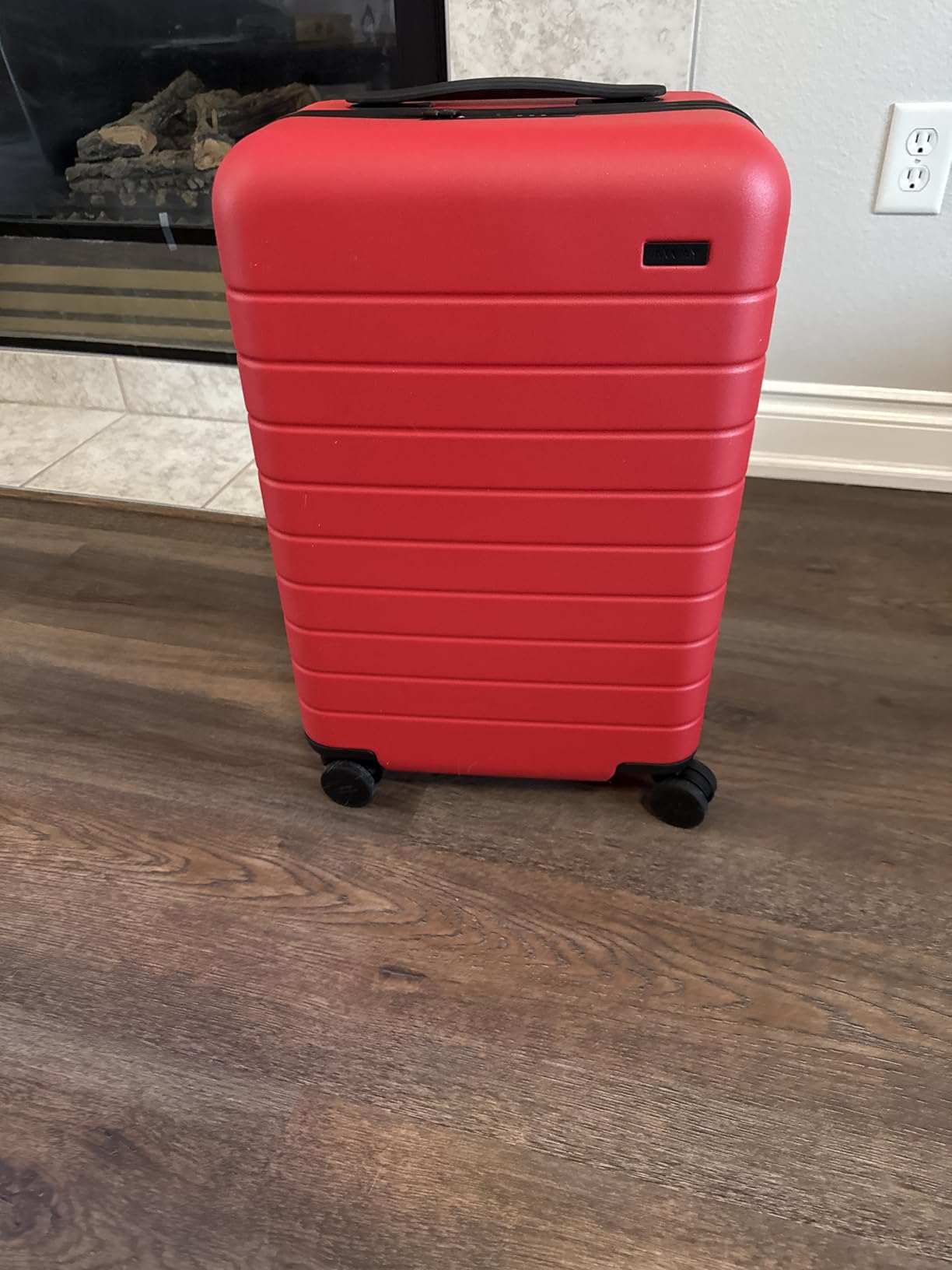 Away The Carry-On Luggage, 22-inch Lightweight Hardside Spinner Suitcase customer photo 2