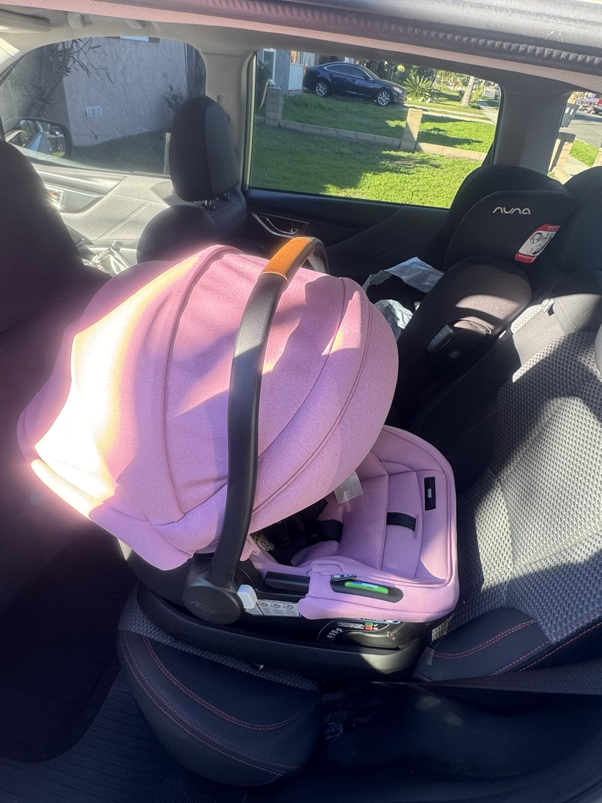 Graco® Gomax Infant Car Seat, Orchid Haze, Lightweight, Reclining Rear Facing Car Seat Installs with or Without a Base customer photo 2
