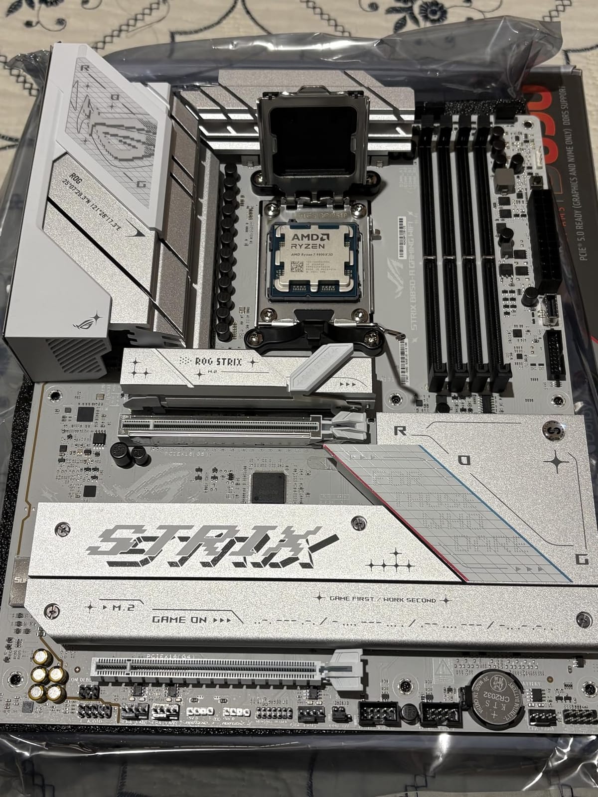 ASUS ROG Strix B850-A Gaming WiFi AMD AM5 B850 ATX Motherboard 14+2+2 Power Stages, DDR5 AEMP, 2.5G LAN, WiFi 7 with Q-Antenna, 4X M.2, PCIe® 5.0, USB 20Gbps Type-C, AI Networking II, ASUS AI Advisor customer photo 2