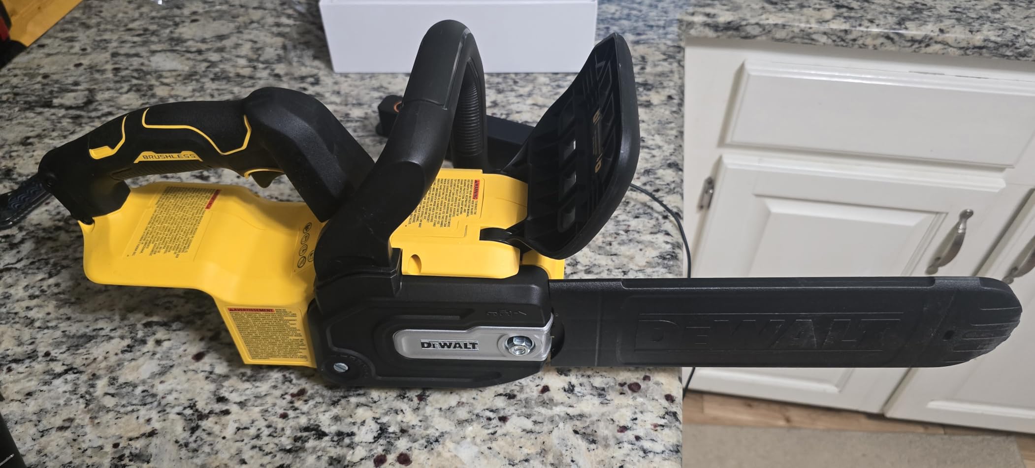 20V MAX 12 in. Cordless Battery Powered Chainsaw (Tool Only) customer photo 1