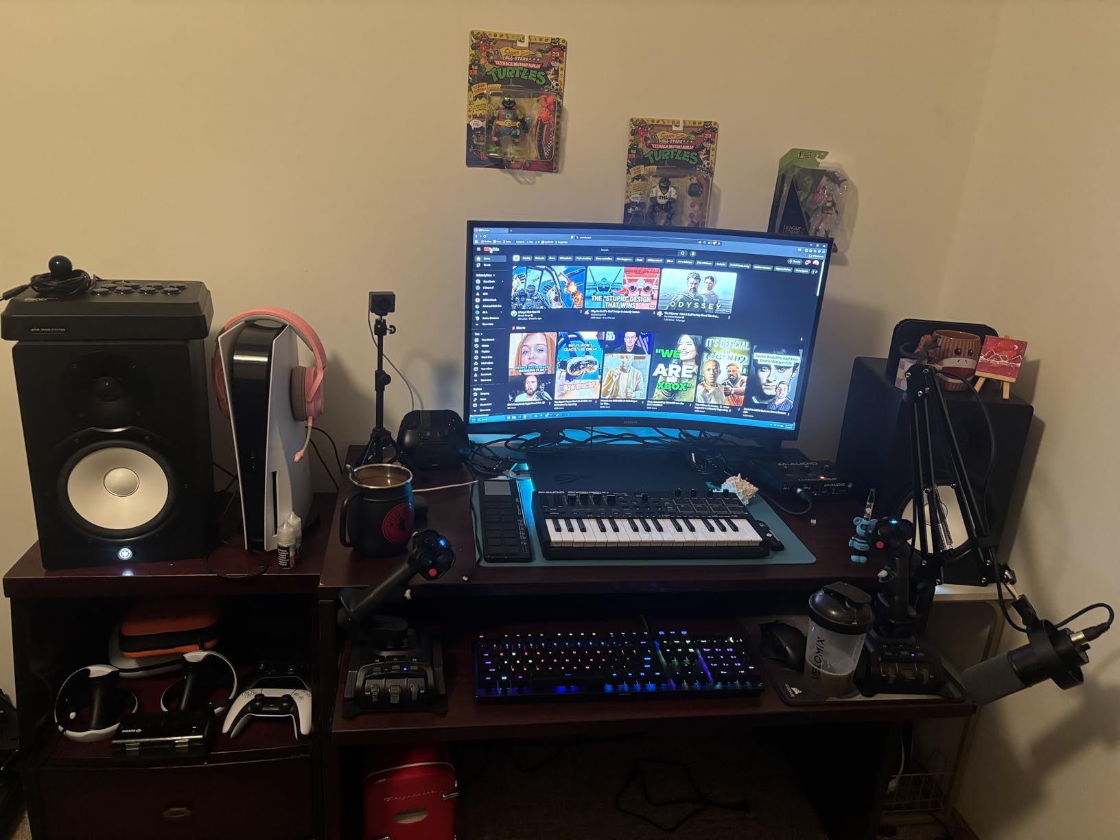 ROG Strix G16 (2025) Gaming Laptop, 16