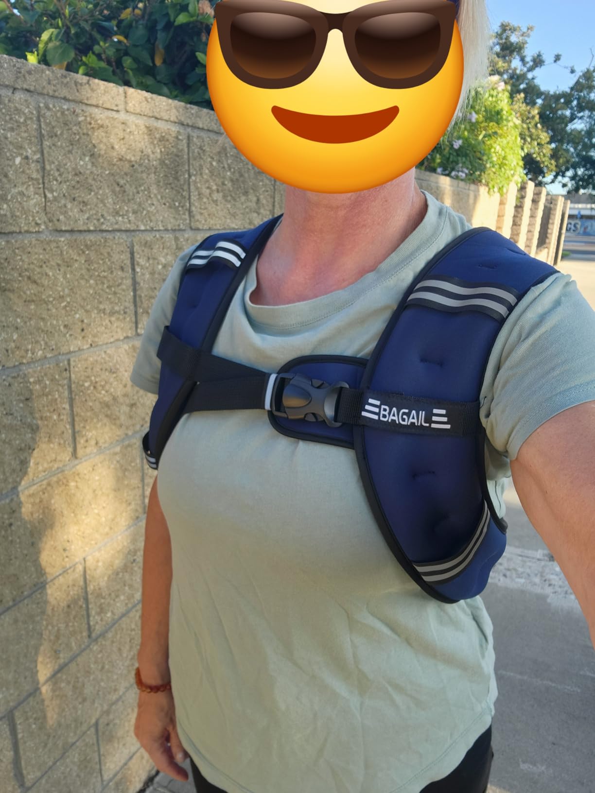 BAGAIL Comfort-Fit Weighted Vest for Woman, Even Weight Distribution, Faster Weight Loss, No-Chafe or Bounce for Walking & Running with Detachable Phone Pouch & Reflective Stripes (Available 5-30lbs) customer photo 2