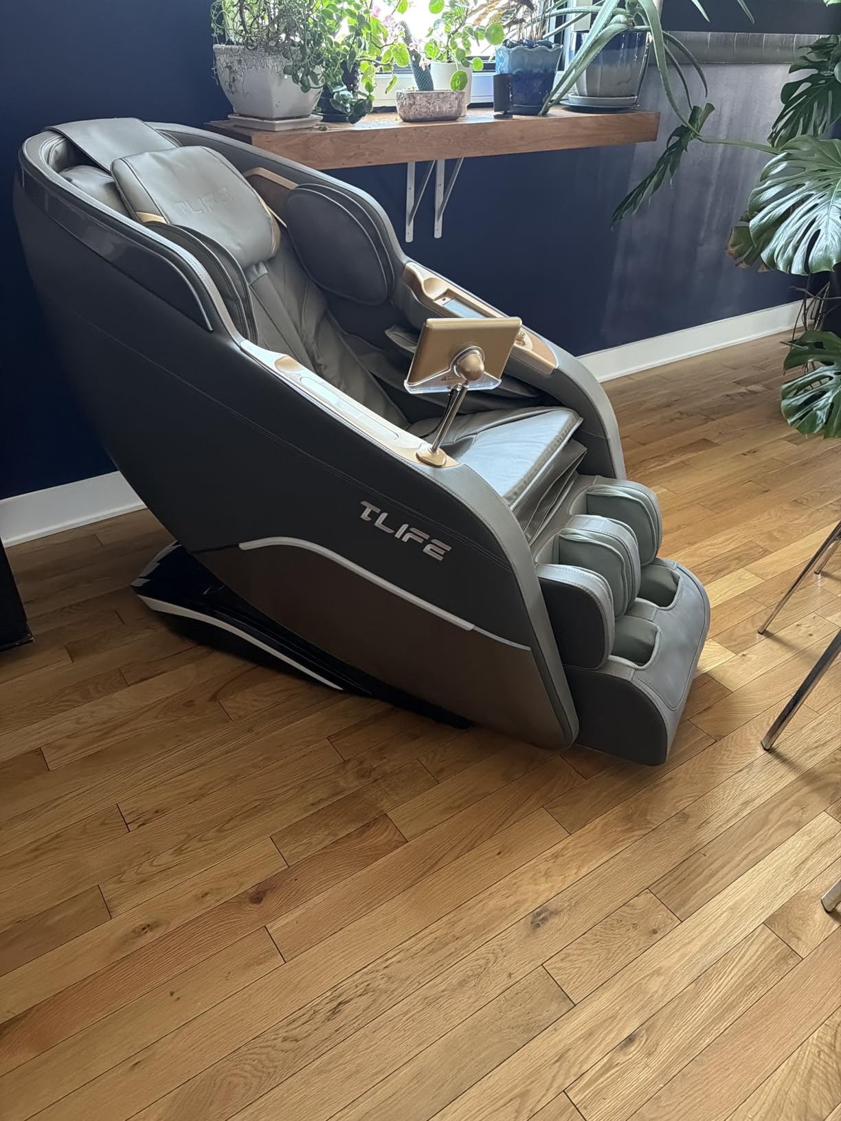 TLIFE Massage Chair Full Body 160° Zero Gravity SL-Track, 12 Modes, Black customer photo 1